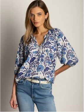 Dylan Floral block print 🐘 Blue Blouse